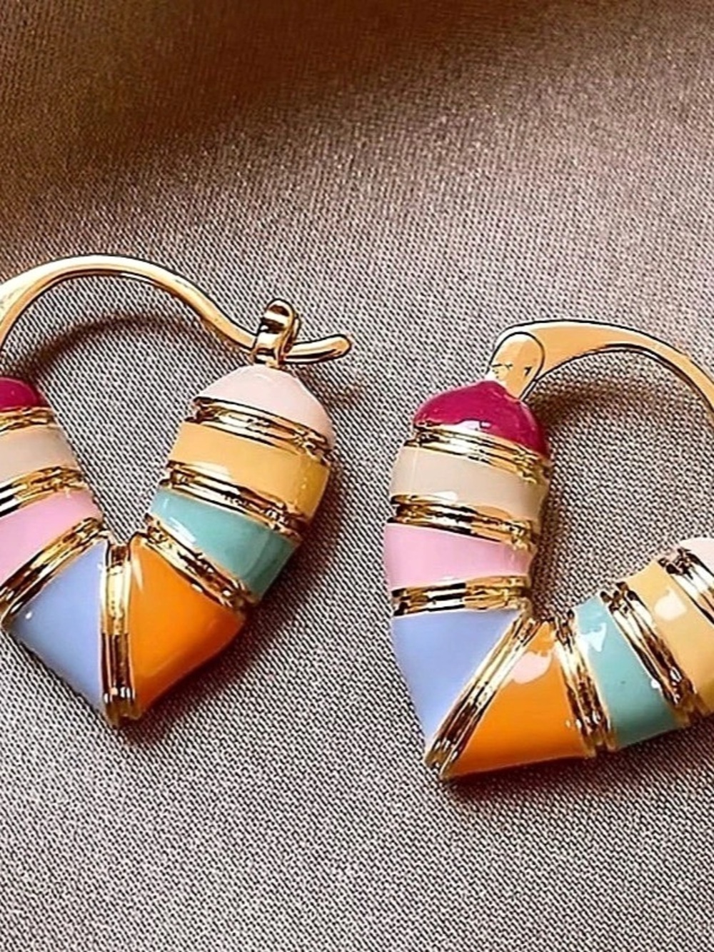Color Block Heart Hoop Earrings in Gold & Pink